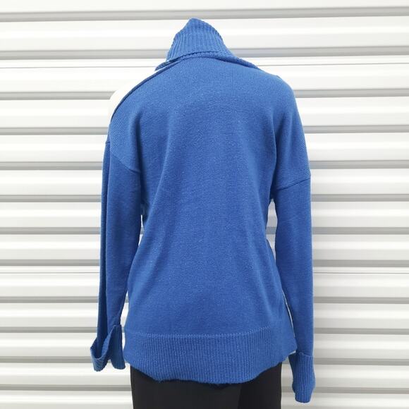 1.State Sweater Women's Medium Blue Turtleneck Cold Shoulder Pullover Cozy Top - Picture 3 of 9